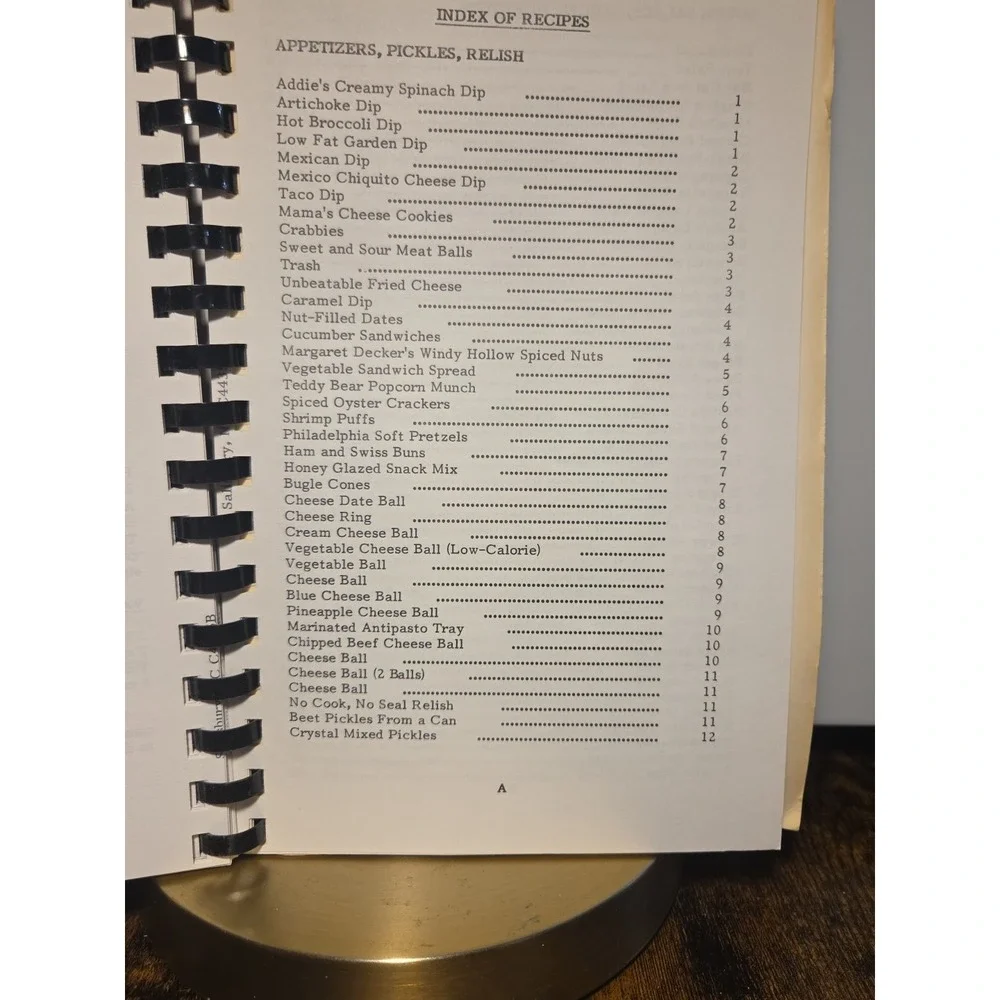 FIRST UNITED CHURCH OF CHRIST COOKBOOK Salisbury North Carolina 1994‎